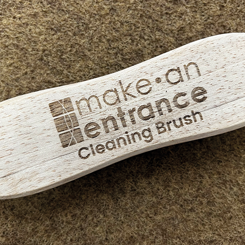 https://www.makeanentrance.com/media/catalog/product/cache/e01b80cc599aa7aea97f7412f963921c/m/a/make-an-entrance-cleaning-brush.png